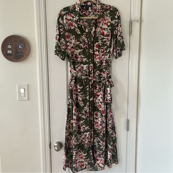 French Connection Lightweight Floriana Floral-Print Maxi Dress Beltes in size 4 - Picture 2 of 16